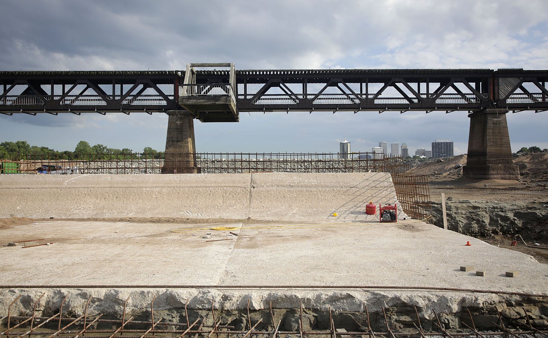 Pedestrian Bridge Demolish